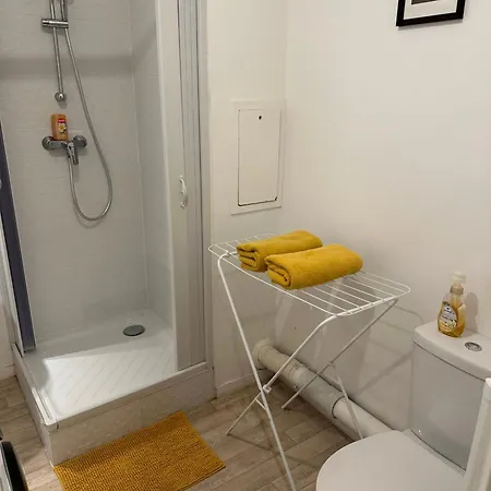 Paris- - Parking Prive !pkn! Daire